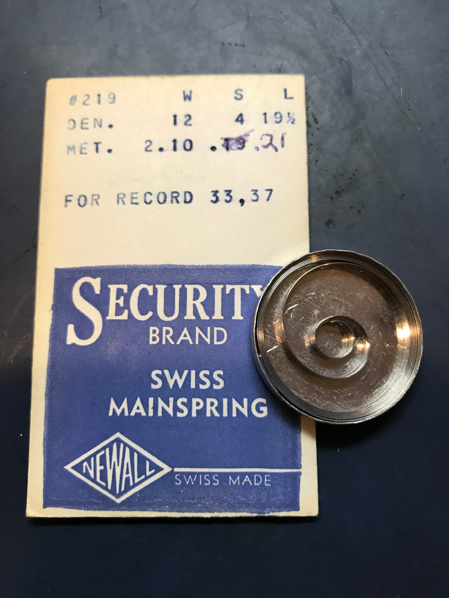 Newall Security Mainspring #219 for Record 18L caliber 33 & 37 movements - Alloy