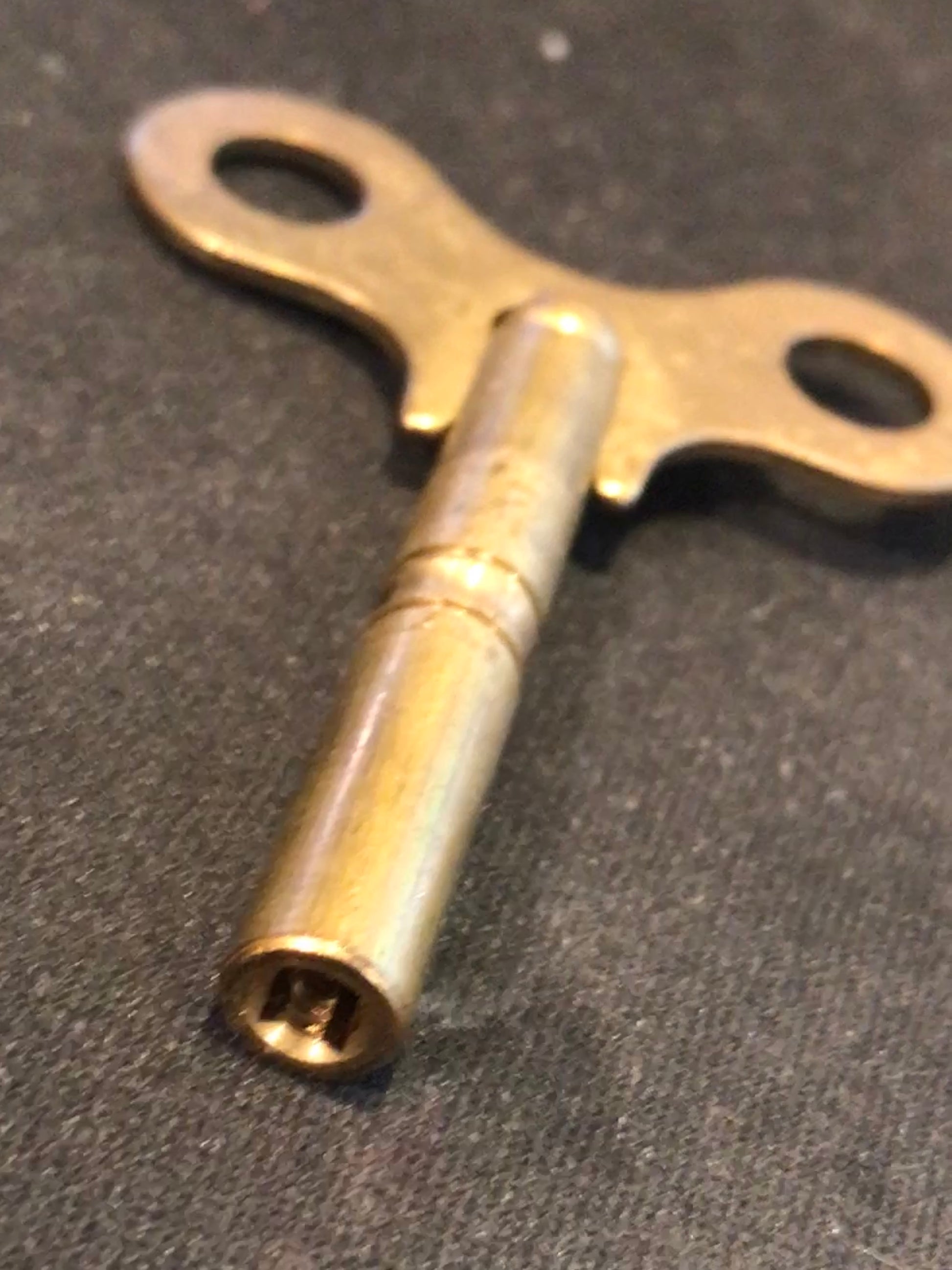 Brass Single End Clock Key #4 (3.25mm)